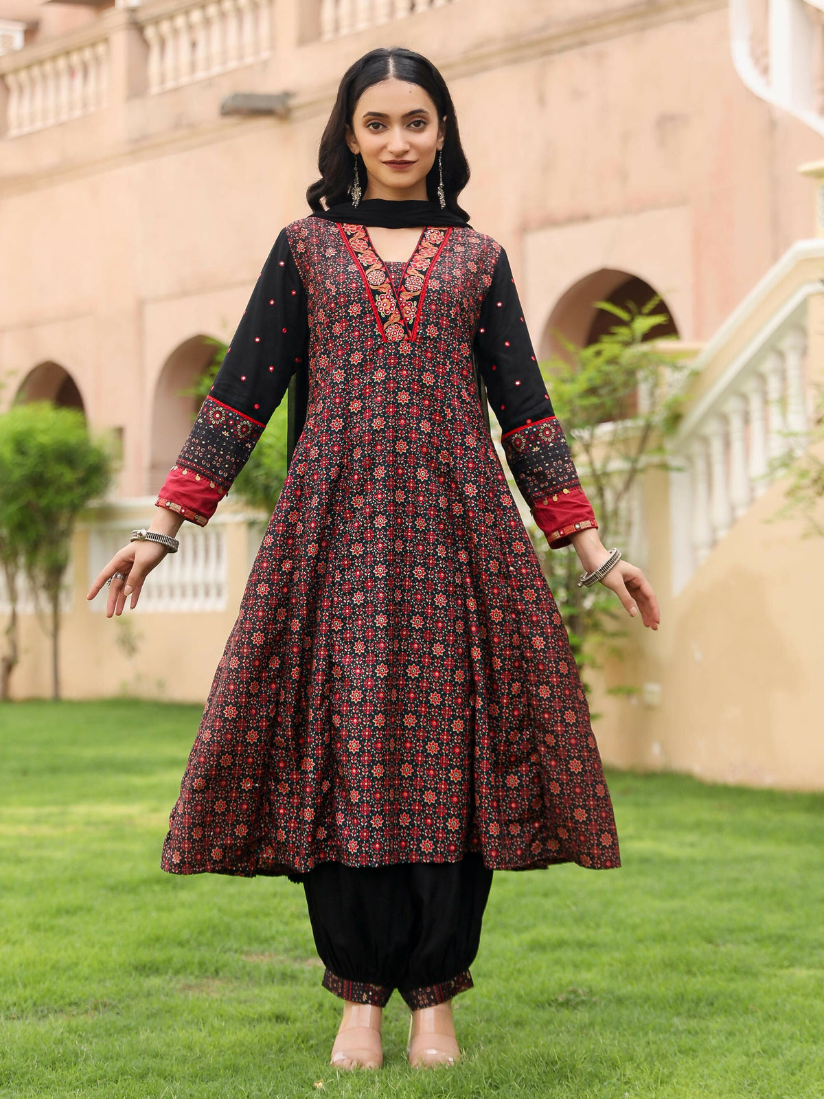 Juniper Women's The Mahautsavam Black Ethnic Motif Printed Muslin Kurta Pant And Dupatta With Thread & Mirror Work | Grocsy