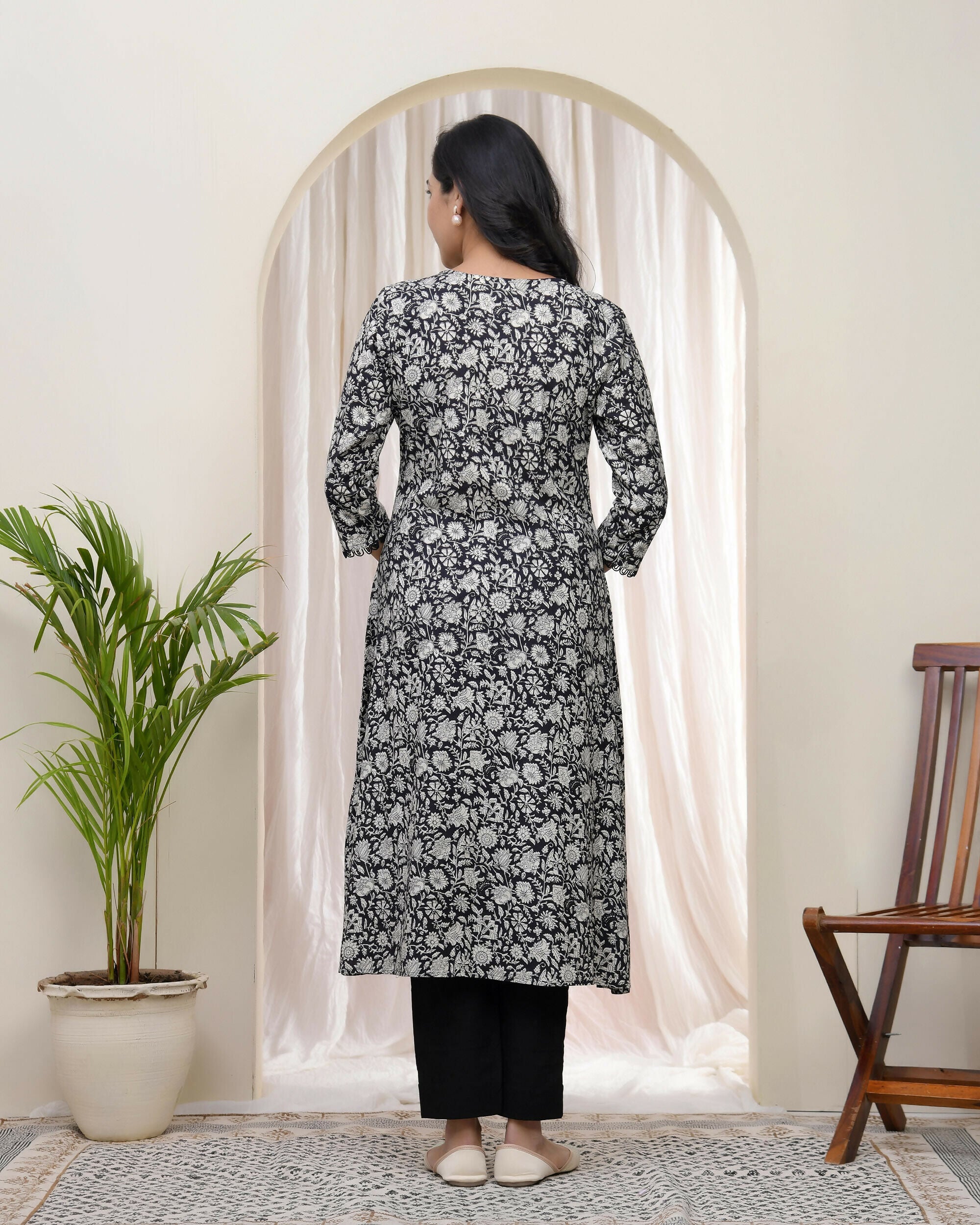 Vaasvablack Floral Cotton Printed Gathered Kurti With Pant | Grocsy