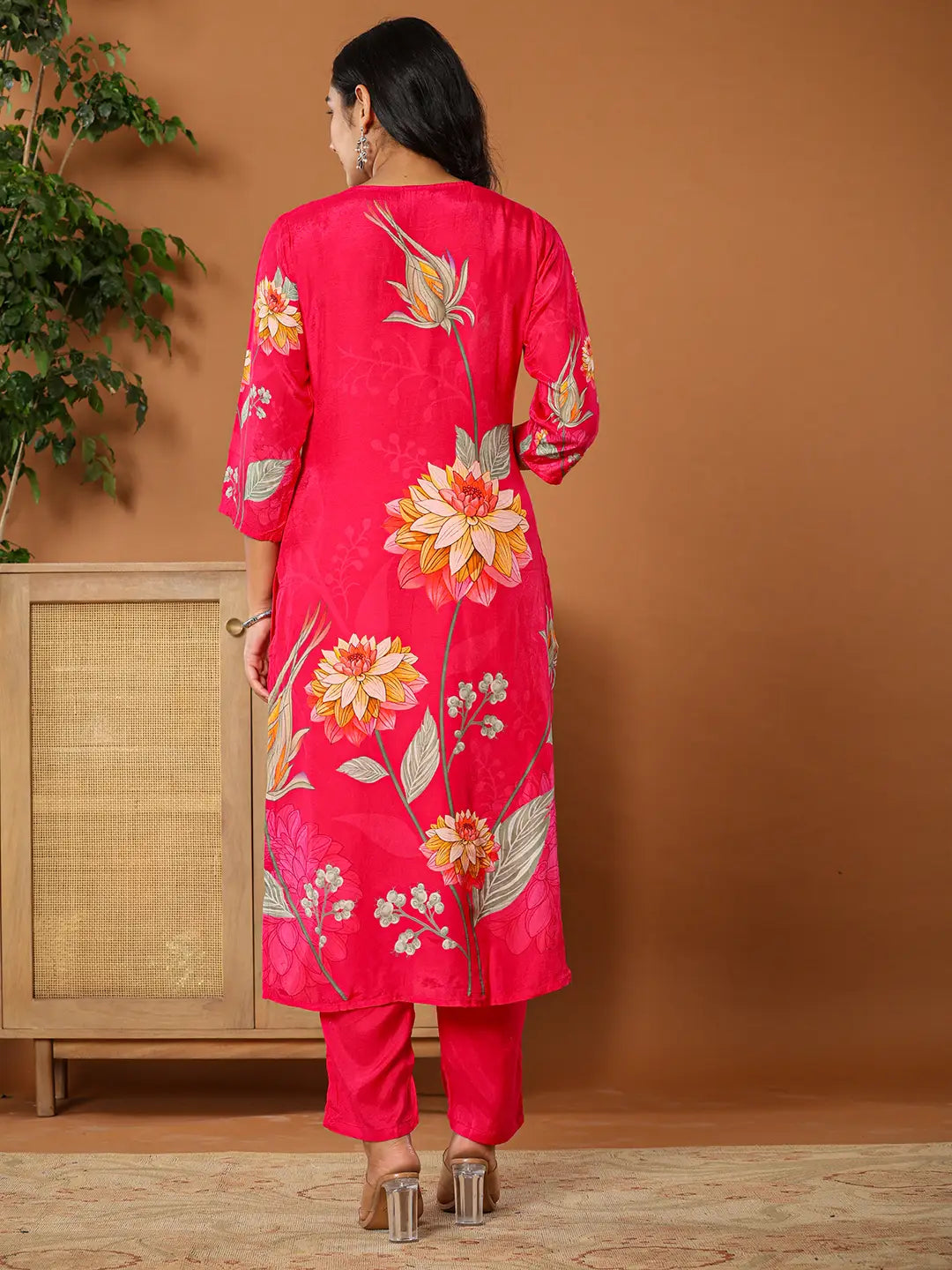 Yufta Muslin Pink Kurta Dupatta Pant Set | Grocsy