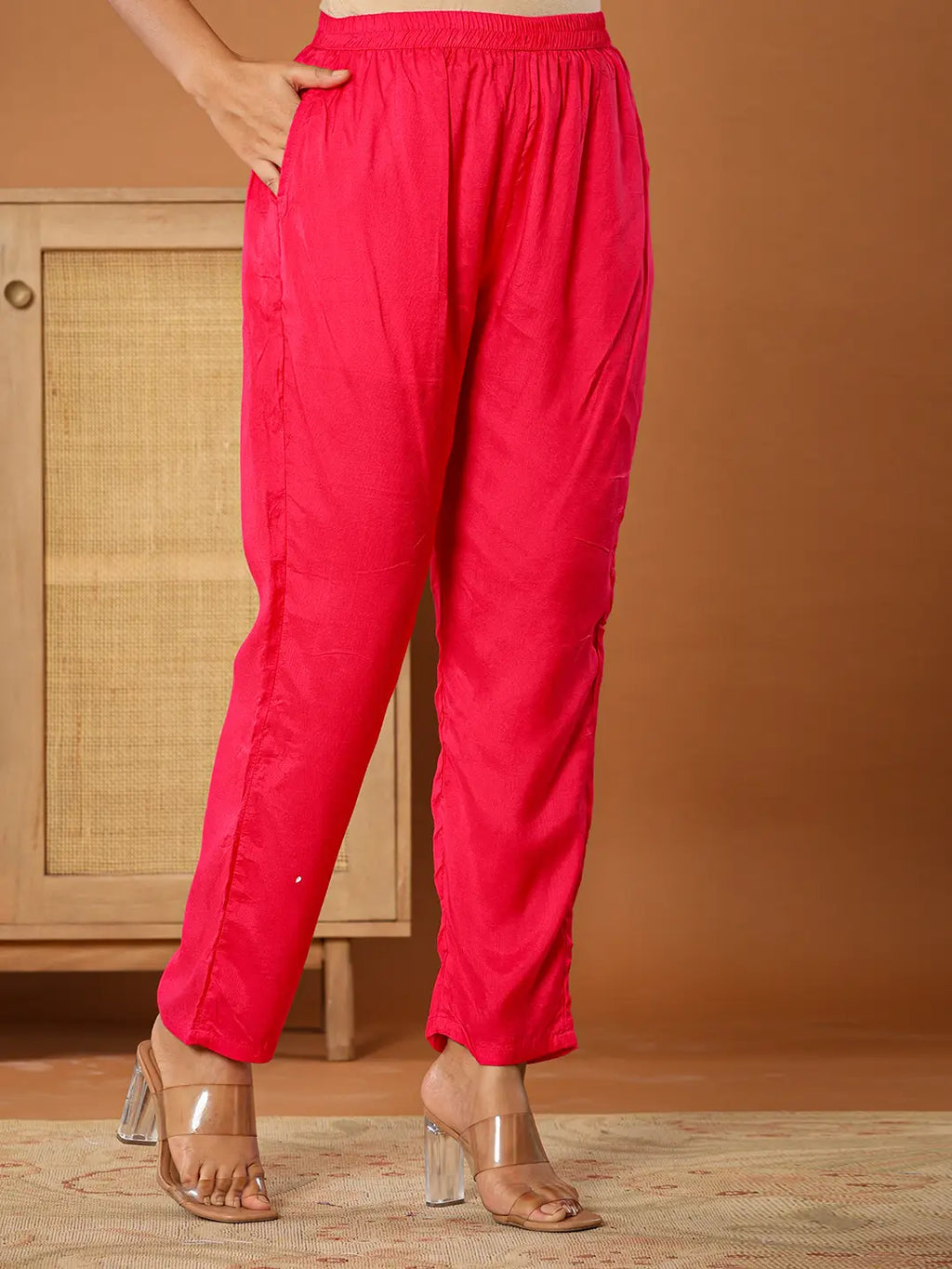 Yufta Muslin Pink Kurta Dupatta Pant Set | Grocsy
