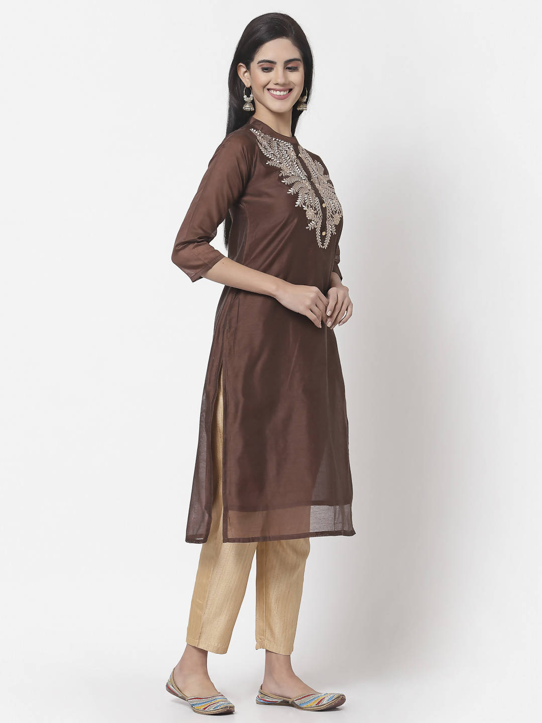 Myshka Women Maroon Chanderi Embroidered 3/4 Sleeve Round Neck Kurta | Grocsy