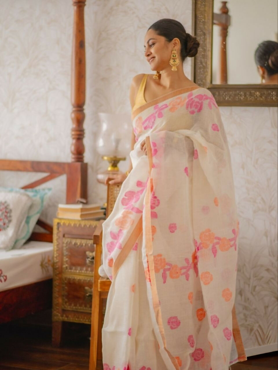 Prime Volt Women's Off-White Floral Digital Print Soft Linen Saree With Blouse | Grocsy