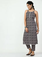 Myshka Women's Black Straight Printed Kurta | Grocsy