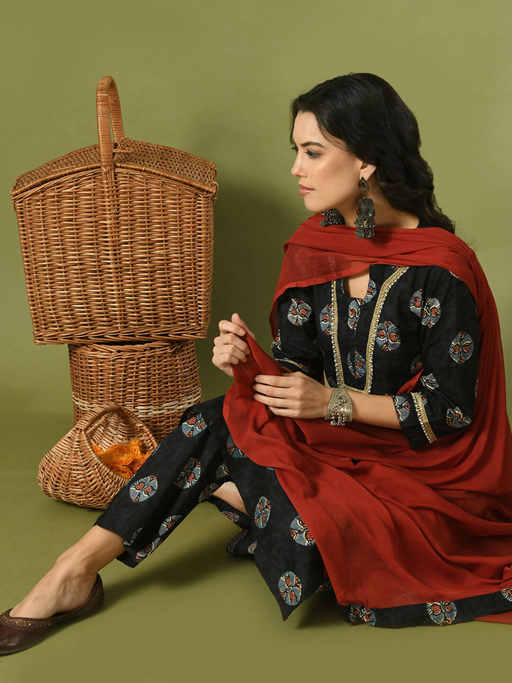Myshka Women's Black Printed Cotton Straight Party Kurta Set With Dupatta | Grocsy