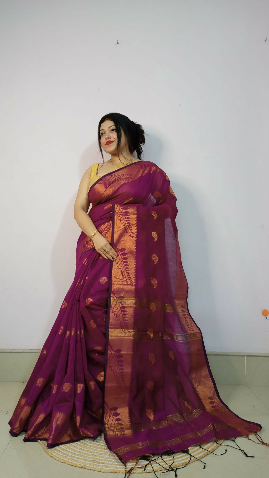 Exclusive Collection Beautiful Magenta Cotton Silk Woven Handloom Saree With Running Blouse Piece | Grocsy