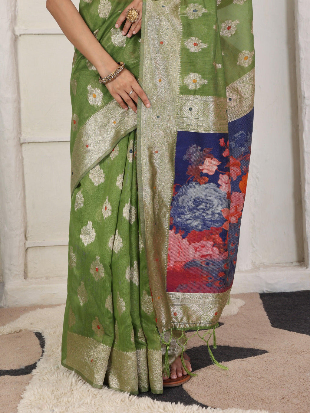 Shree Shyam Fashion Linen Cotton Green Saree | Grocsy