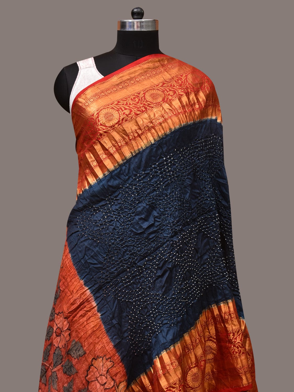 Navy and Red Bandhani Kanchipuram Silk Handloom Dupatta with Kalamkari Design - Global Threads | Grocsy