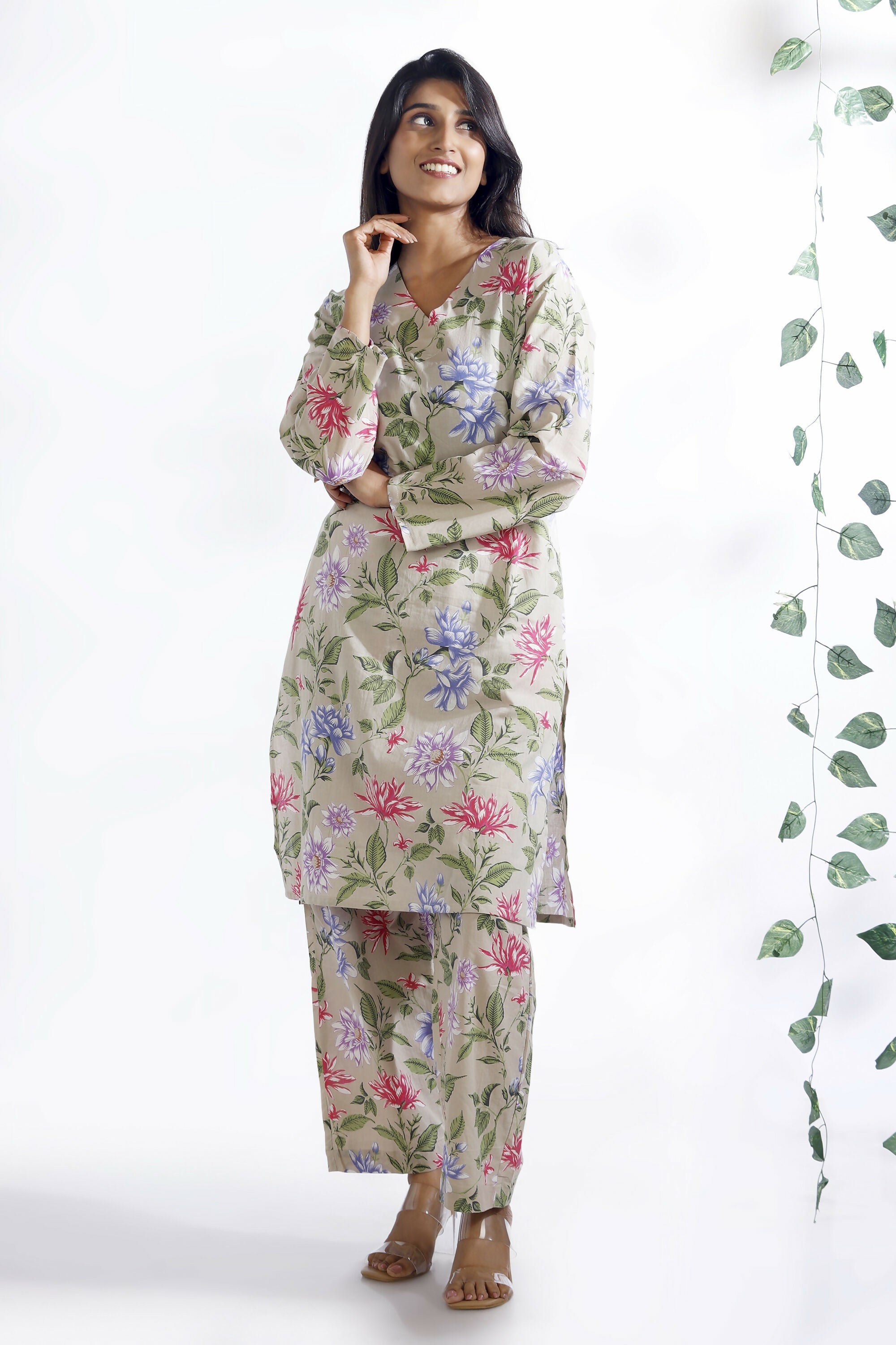 Breathables Women’S Loungewear Long Kurta Co-Ord Set Cotton Cream Floral Print | Grocsy