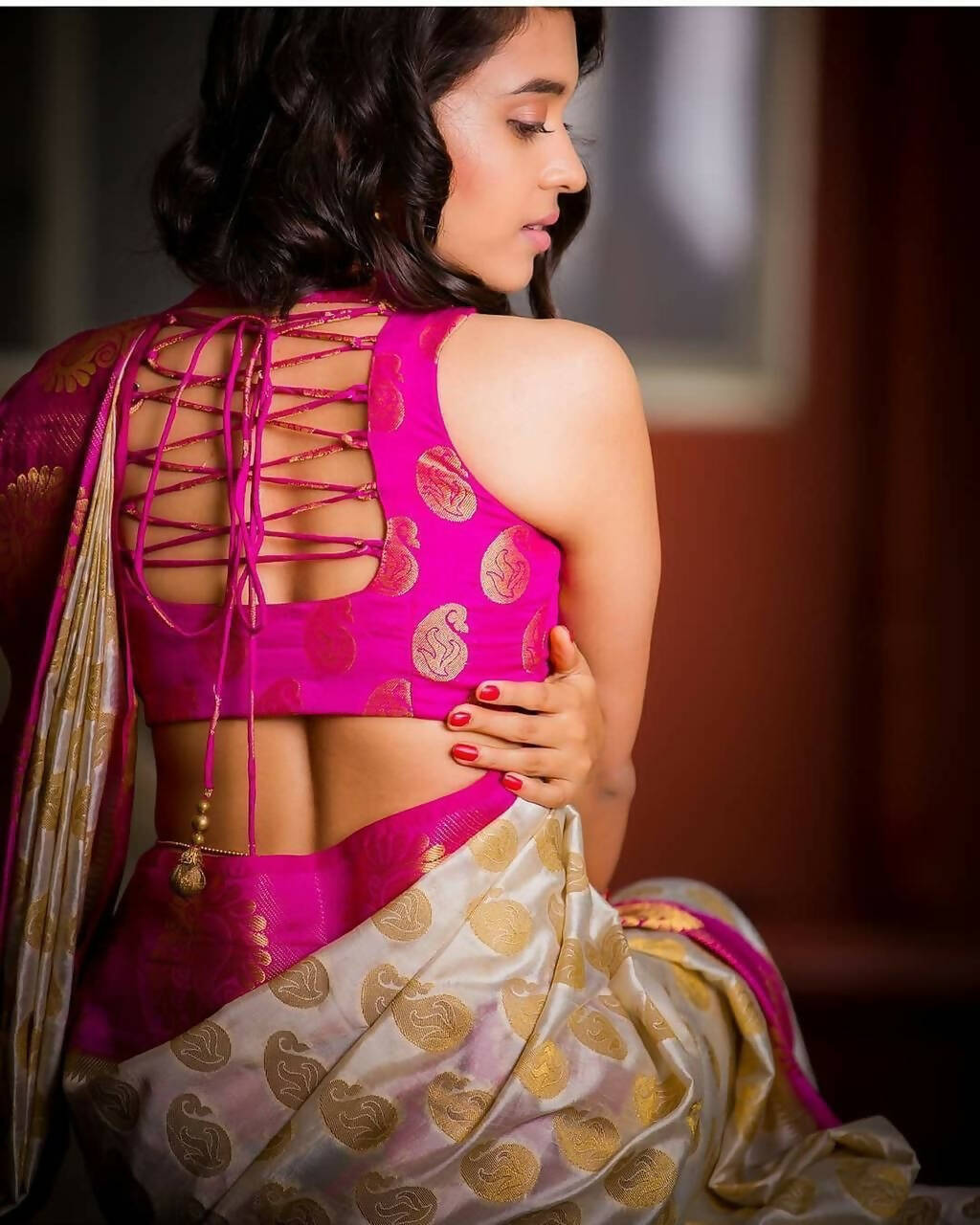 DEIANA'S Beautiful Designer Golden zari Soft Lichi Silk Saree - White | Grocsy