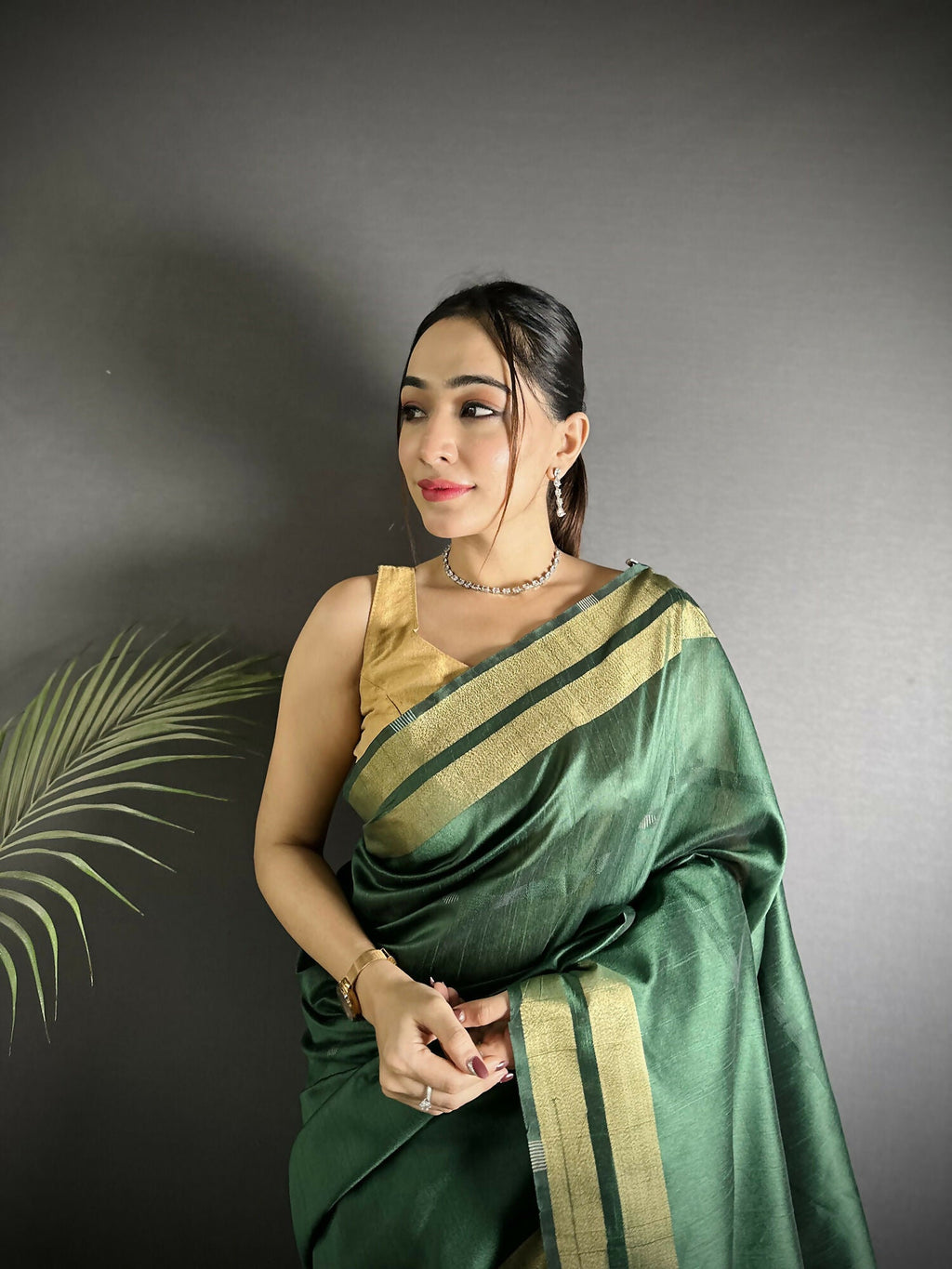 Joban Fashion Green Woven Pattern Raw Silk Kanjivaram Silk Saree | Grocsy