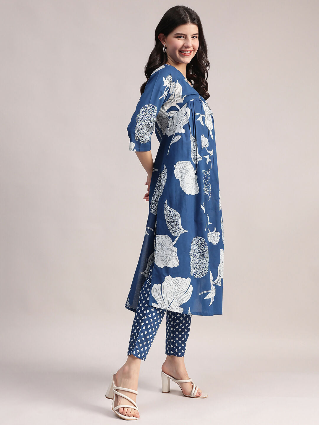 Aavyora Women's Blue Floral Printed Cotton Kurta with Trouser | Grocsy