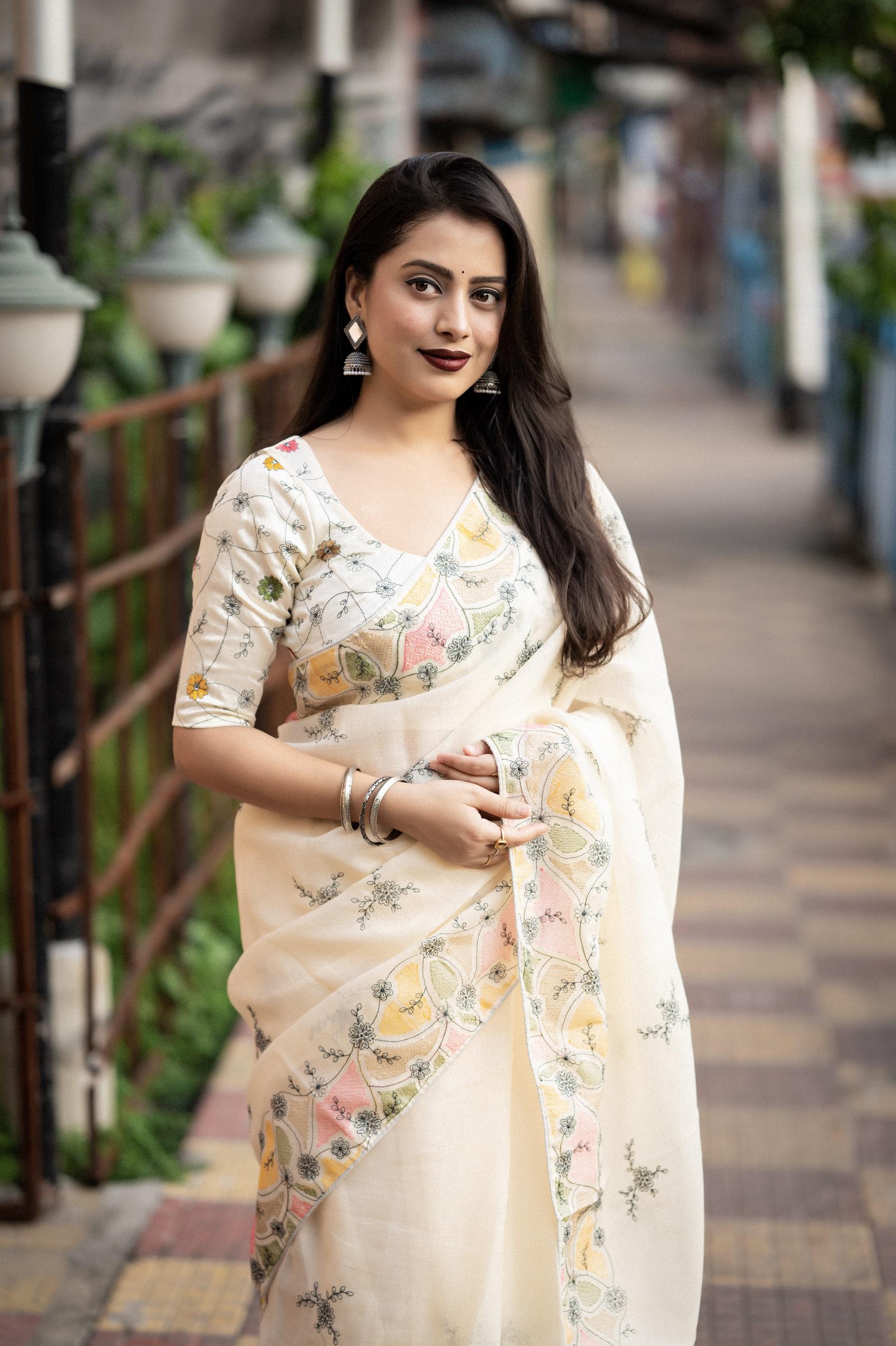 Cream Pure Linen Ethnic Motifs Saree with Unstitched Blouse - Hiral Fashion | Grocsy