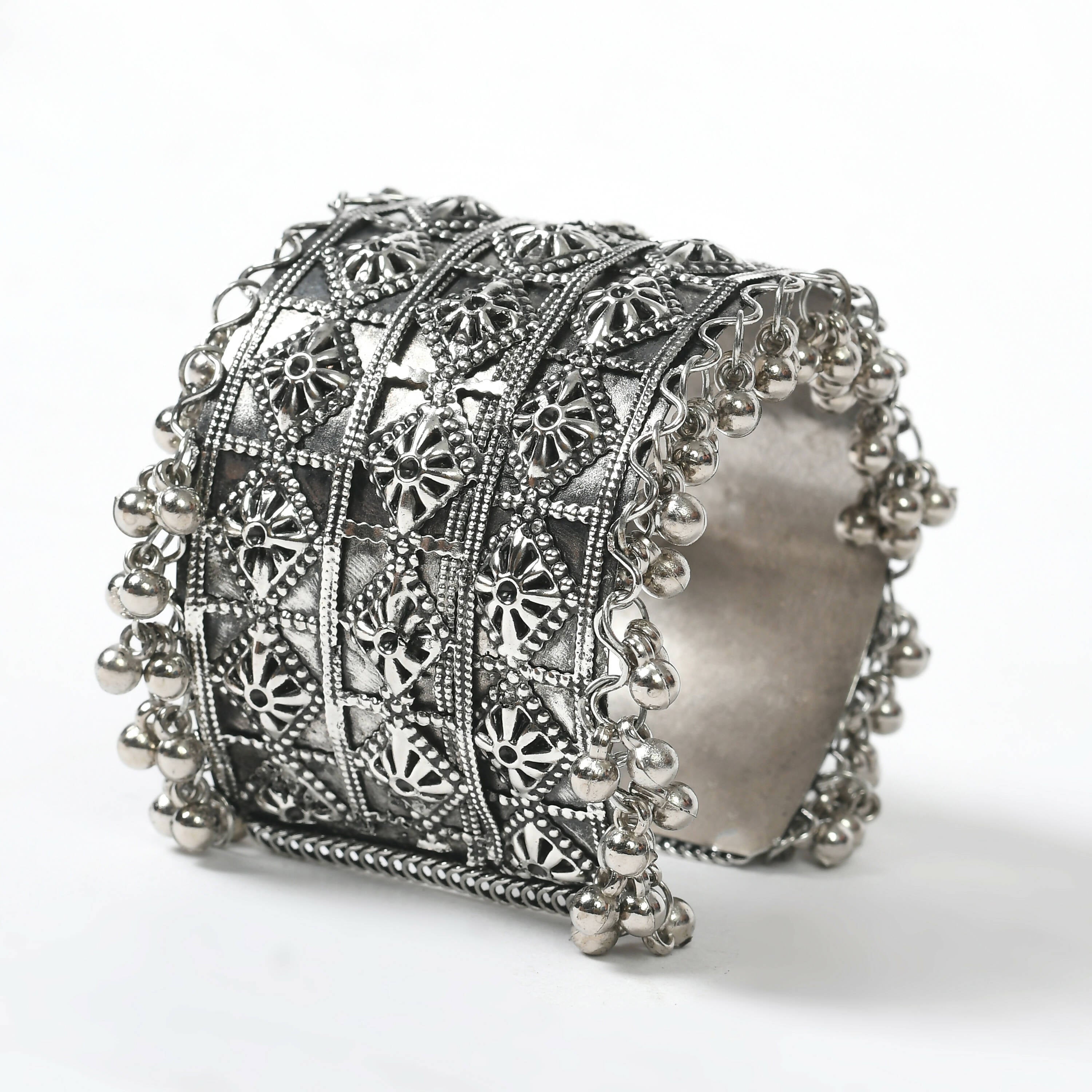 Mominos Fashion Joharkamal Oxidised Silver-Plated Ghungroo Handcraft Bracelet - Design 024
