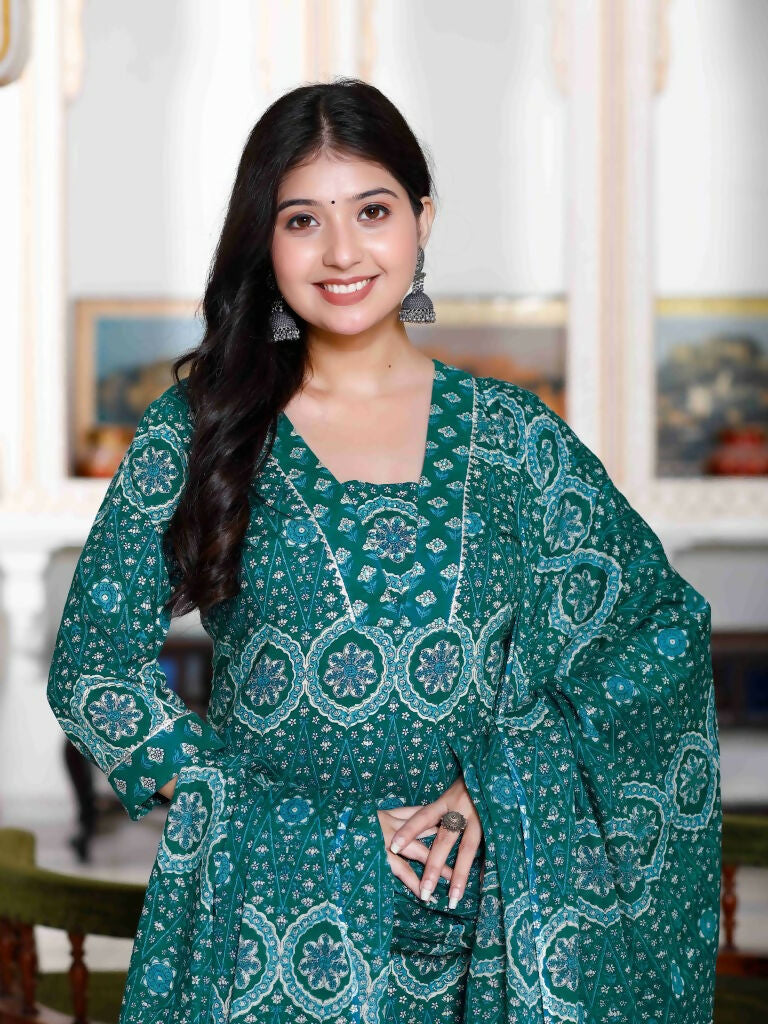 Miravan Women's Cotton Green Floral Printed Straight Pakistani Style Suit Set | Grocsy