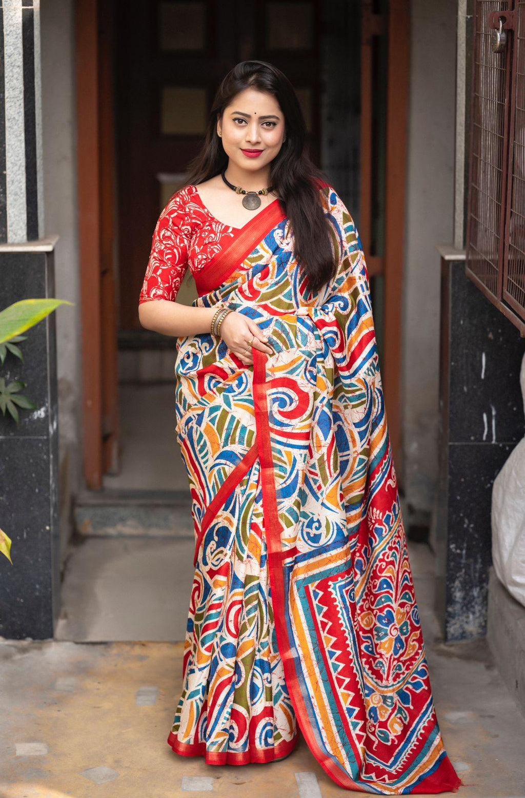 Red Cotton Crepe Batik Print Saree with Unstitched Blouse - Hiral Fashion | Grocsy