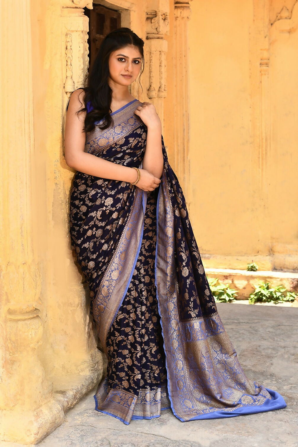 Joban Fashion Navy Blue Crepe Chiffon Pure Handloom Banarasi Silk Saree | Grocsy