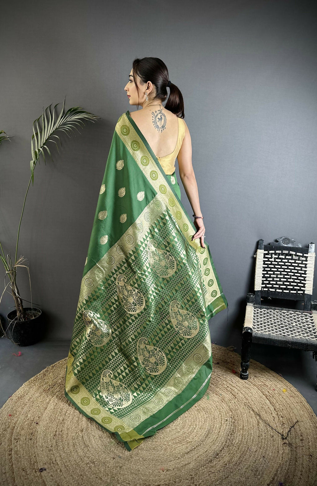 Joban Fashion Green Paisley Soft Silk Banarasi Saree | Grocsy