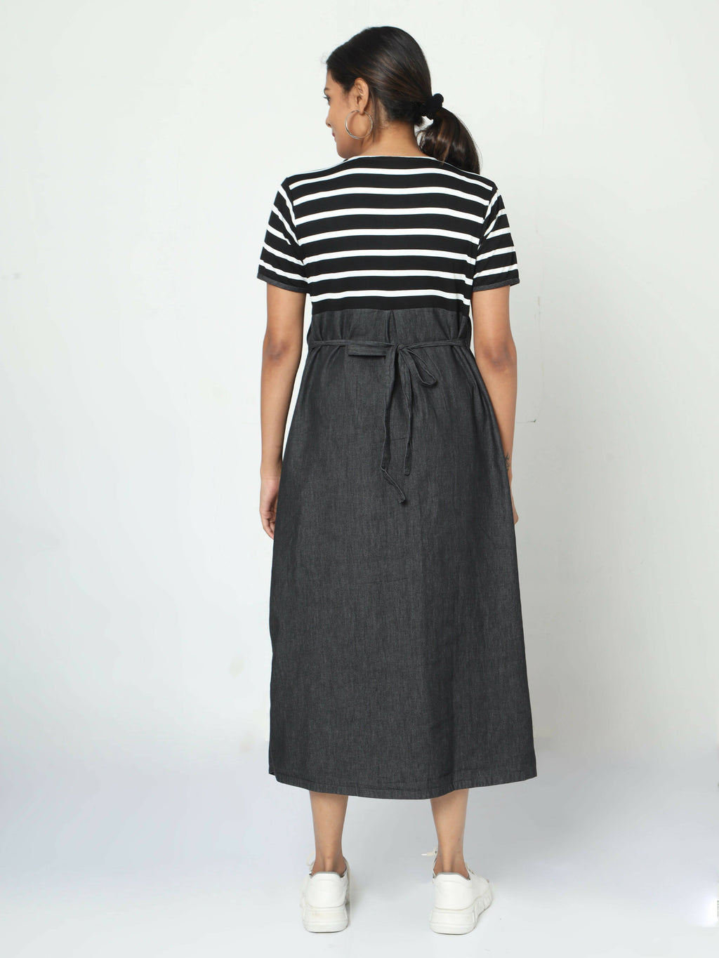 Manet Half Sleeves Maternity Dress White Striped With Concealed Zipper Nursing Access - Black | Grocsy