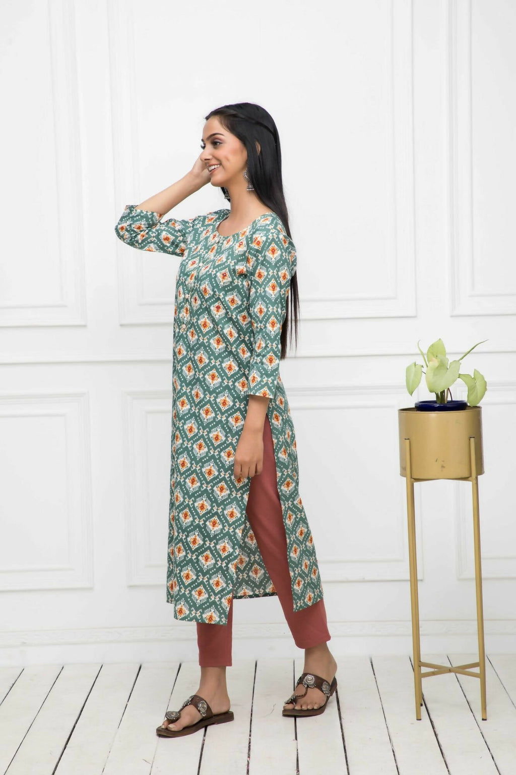 Myshka Multi Floral Cotton Straight Round Neck Women Kurtas | Grocsy