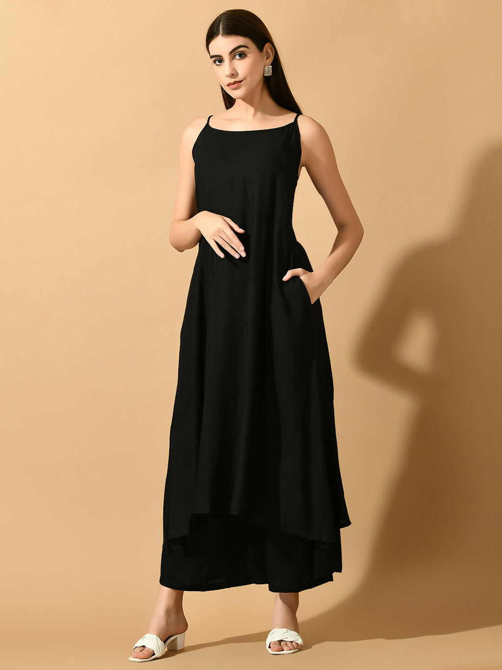 Myshka Women's Black Solid Party Kurta Sets | Grocsy