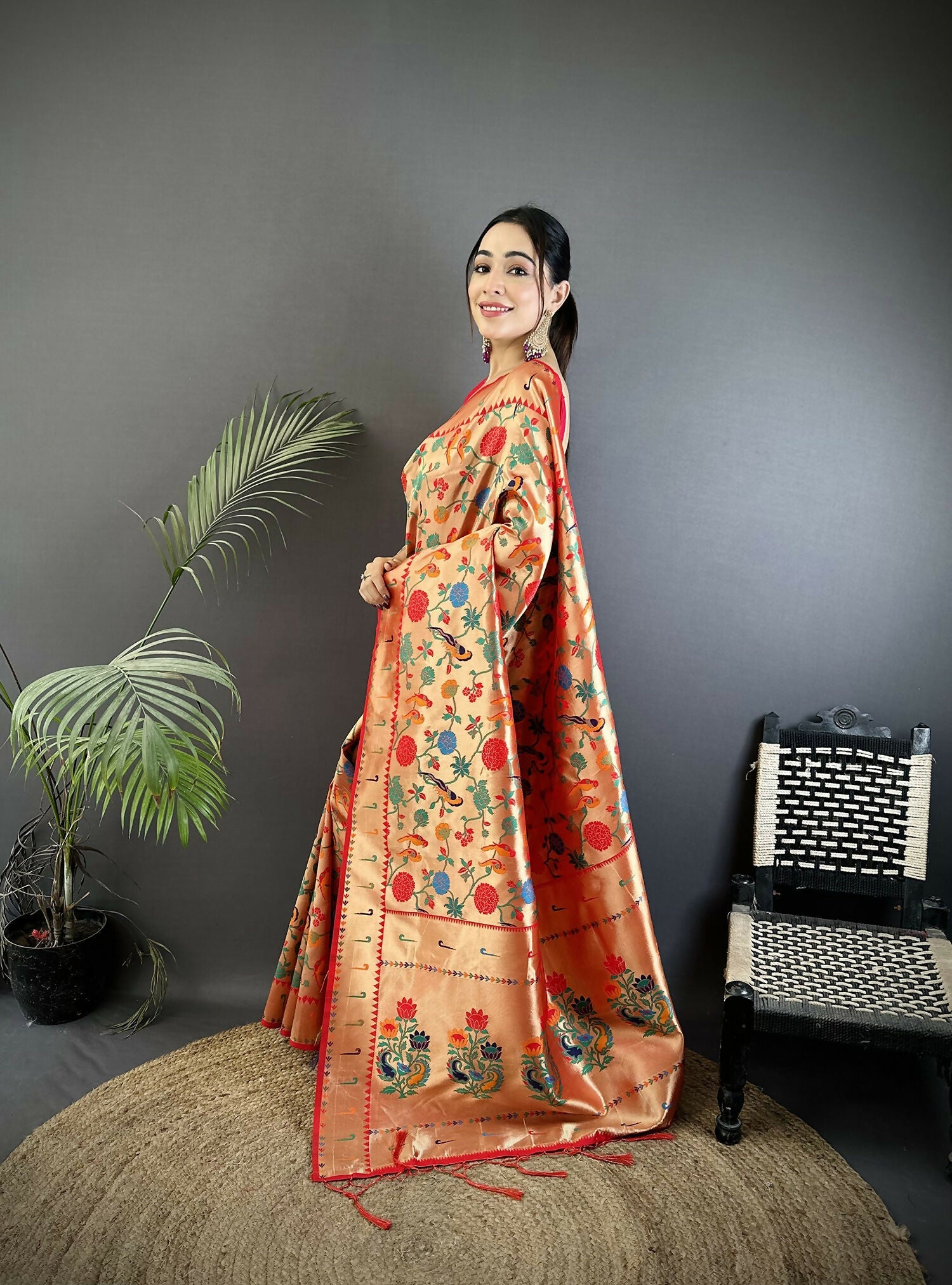 Joban Fashion Reddish Pink Mughal-Inspired Motifs Soft Silk Paithani Saree | Grocsy