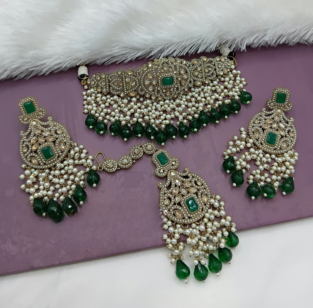 Joban Fashion Green Alloy Choker Set | Grocsy