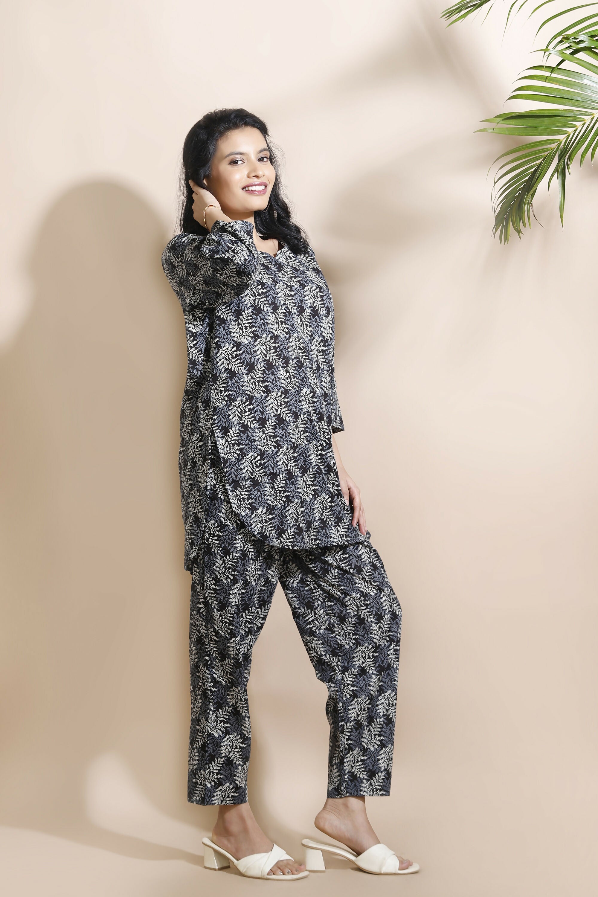 Breathables Abstract Cotton Co-Ord Set – Black | Grocsy