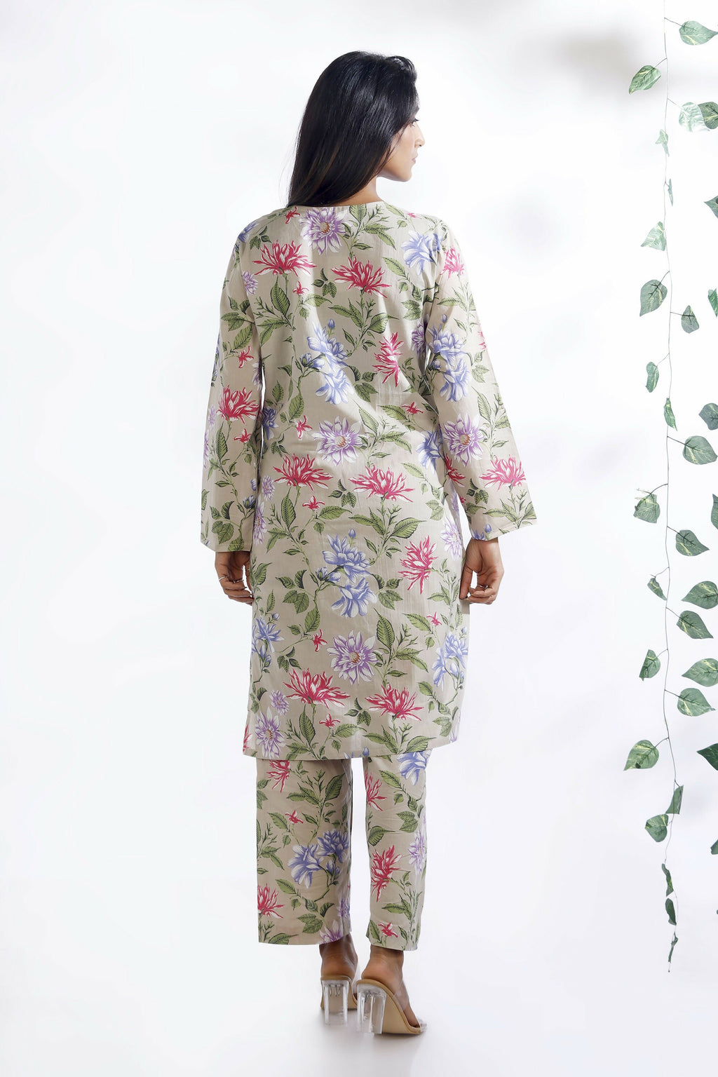 Breathables Women’S Loungewear Long Kurta Co-Ord Set Cotton Cream Floral Print | Grocsy