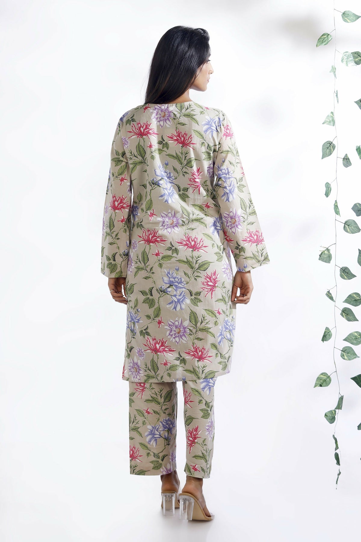 Breathables Women’S Loungewear Long Kurta Co-Ord Set Cotton Cream Floral Print | Grocsy