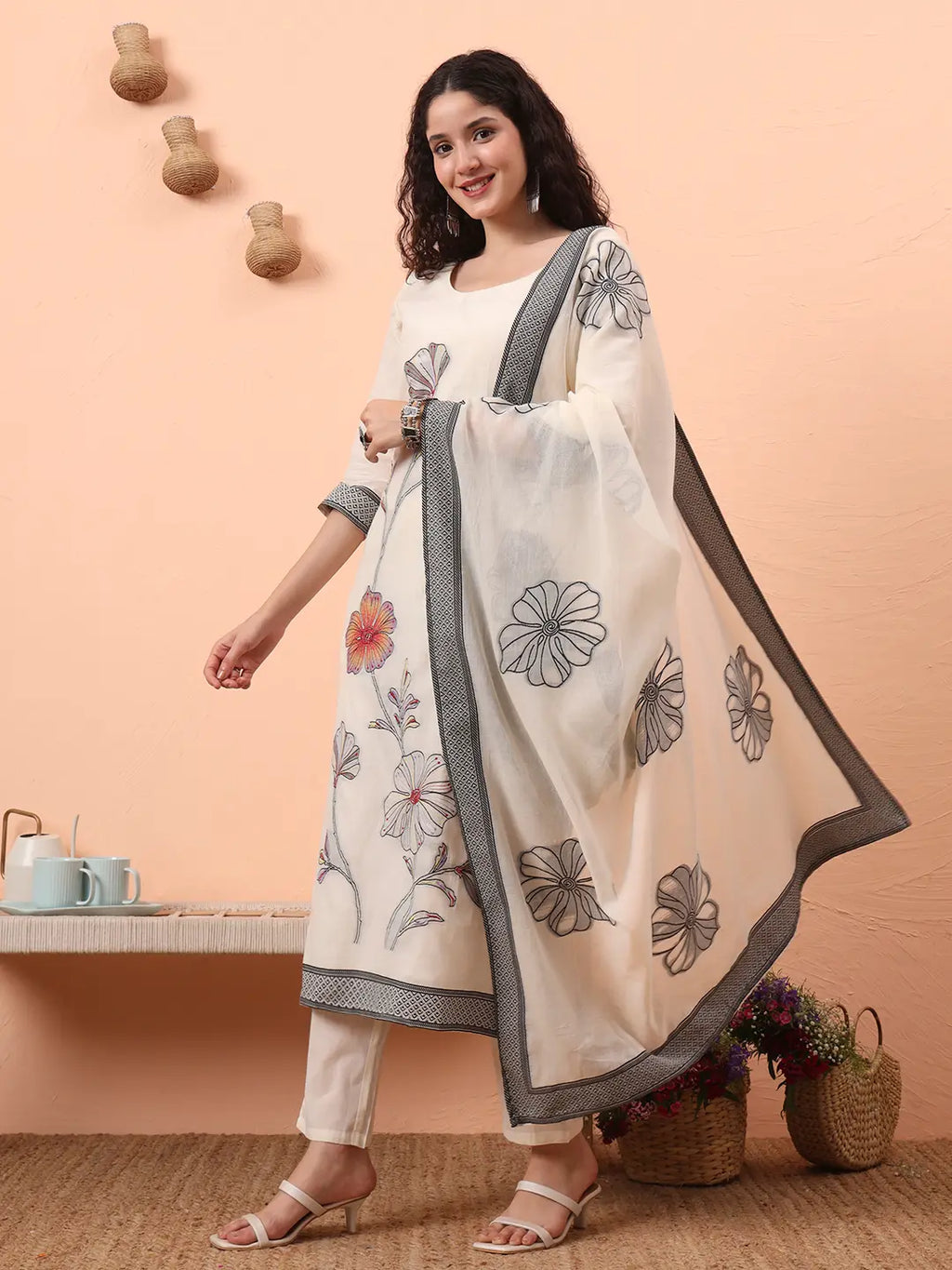 Yufta Off-White Handloom Cotton Weaved Kurta Dupatta Pant Set With Cotton Mal Lining | Grocsy