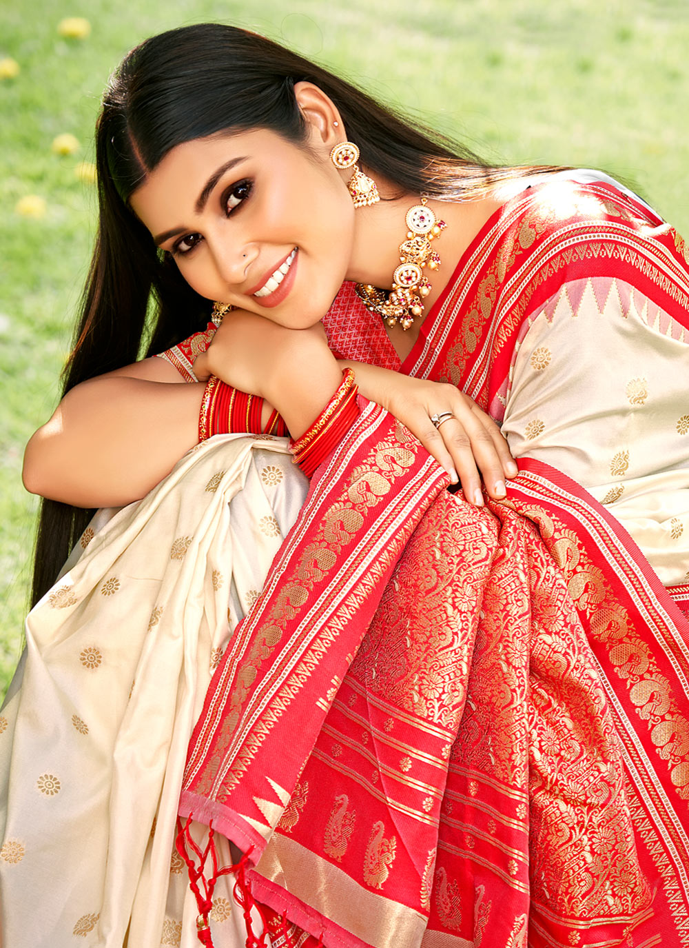 Anaita Off White Silk Saree With Blouse Piece | Grocsy