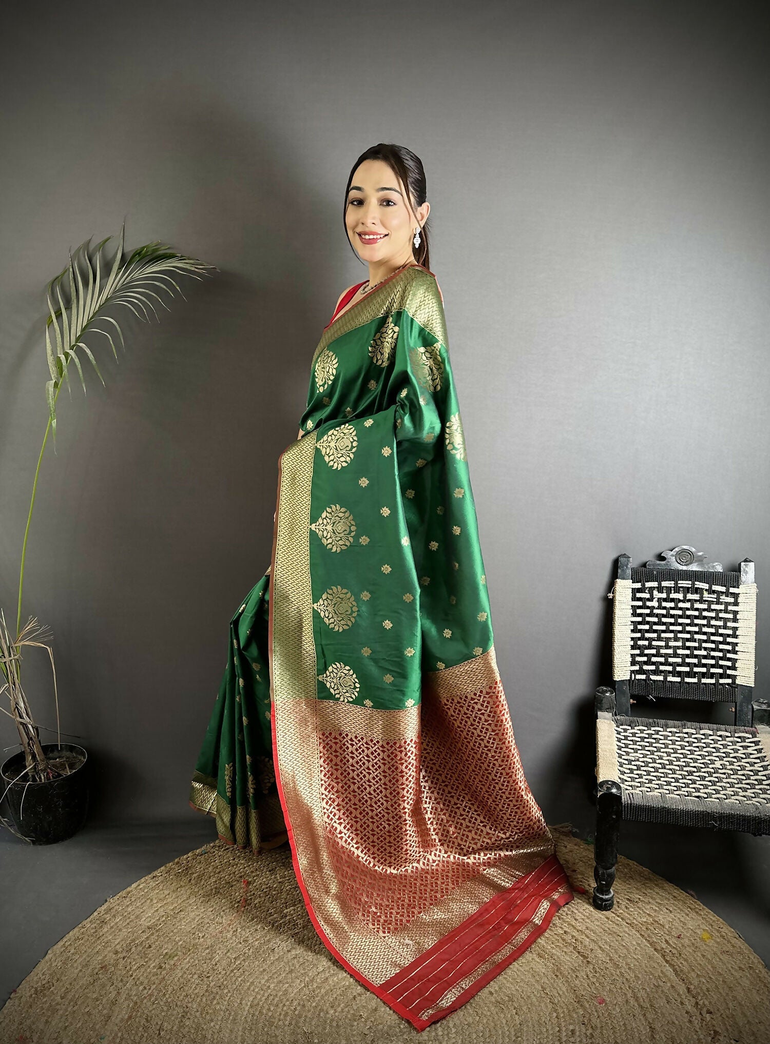 Joban Fashion Bottle Green Woven Butti Soft Silk Banarasi Silk Saree | Grocsy