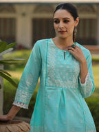Juniper Women's Aqua Cambric Floral Printed Tunic | Grocsy