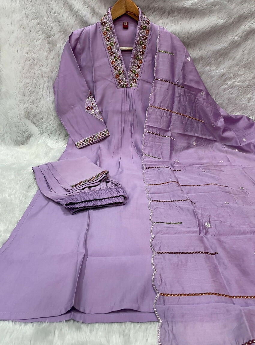 Teeya Creation Lavender Embroidered Silk Kurta Pant Set With Scalloped Dupatta | Grocsy
