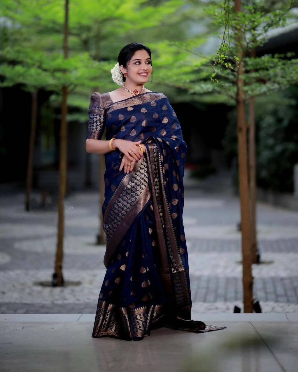 DEIANA'S Beautiful Designer Golden zari Soft Lichi Silk Saree - Navy Blue | Grocsy