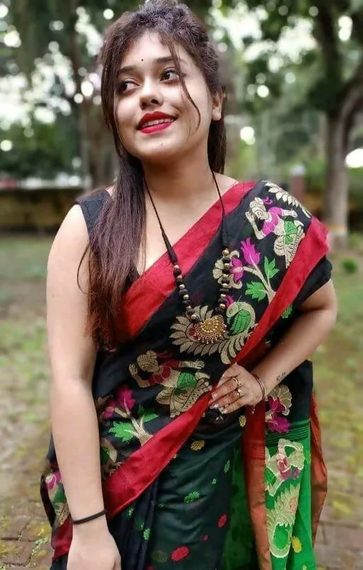 Exclusive Collection Black Beautiful Handloom Silk Cotton Saree | Grocsy