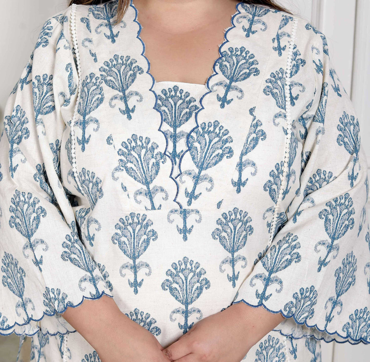 Miravan Women's Plus Size Off White Floral Printed Cotton Flex Kurta with Pant | Grocsy