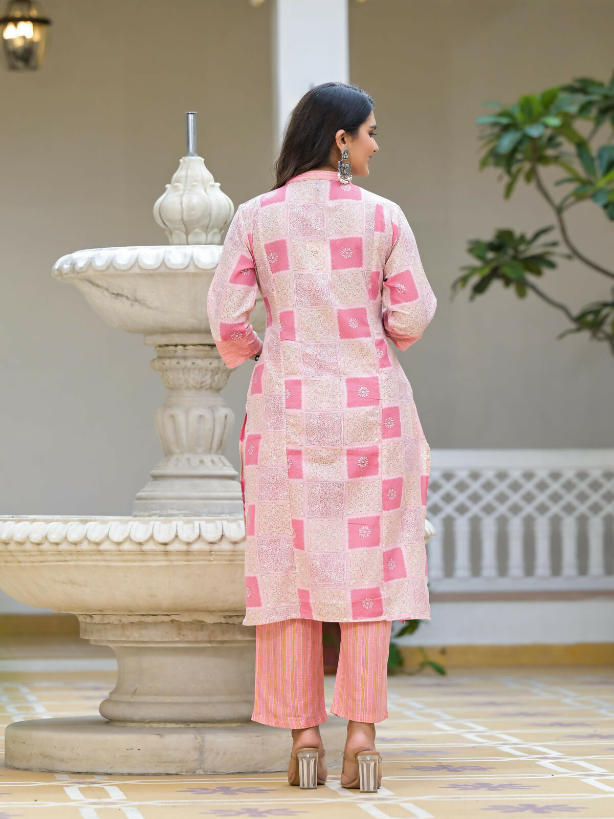 Juniper Women's Pink Floral Printed Cotton Kurta Set With Thread Work | Grocsy
