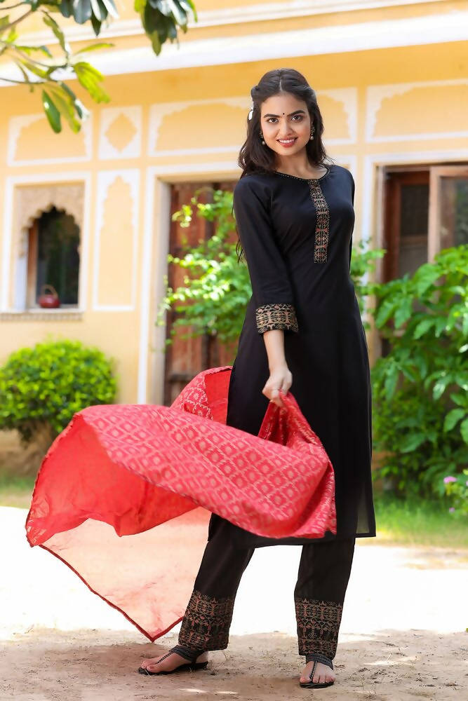 Yufta Women Black & Maroon Thread Work Pure Cotton Kurta with Palazzos & With Dupatta | Grocsy