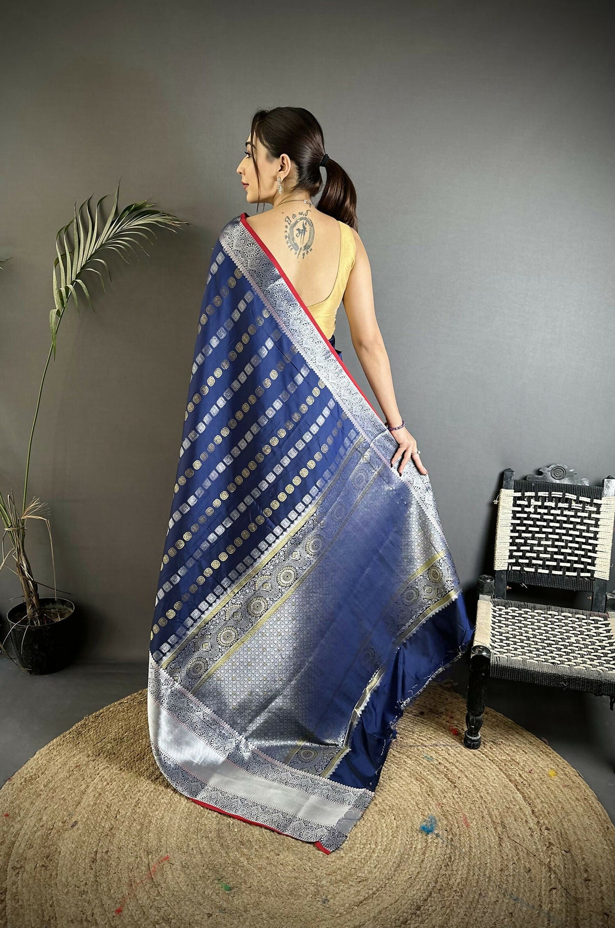 Joban Fashion Navy Blue Checked Soft Silk Kanjivaram Silk Saree | Grocsy