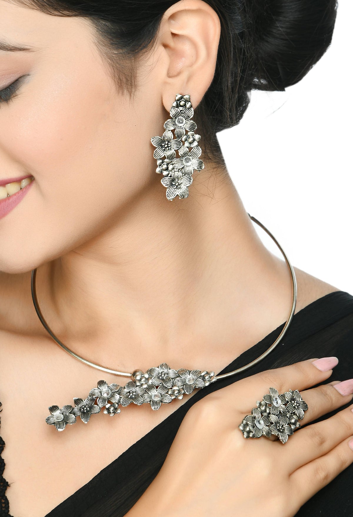 Mominos Fashion Johar Kamal Oxidised Silver-Plated Hasli Design Necklace Choker Set For Women | Grocsy