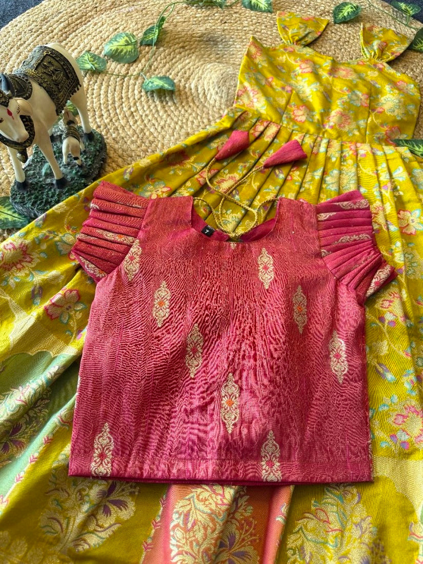 Evanik Festive Wear Green Dola Silk zari and thread weaving Gown With Pink Koti | Grocsy