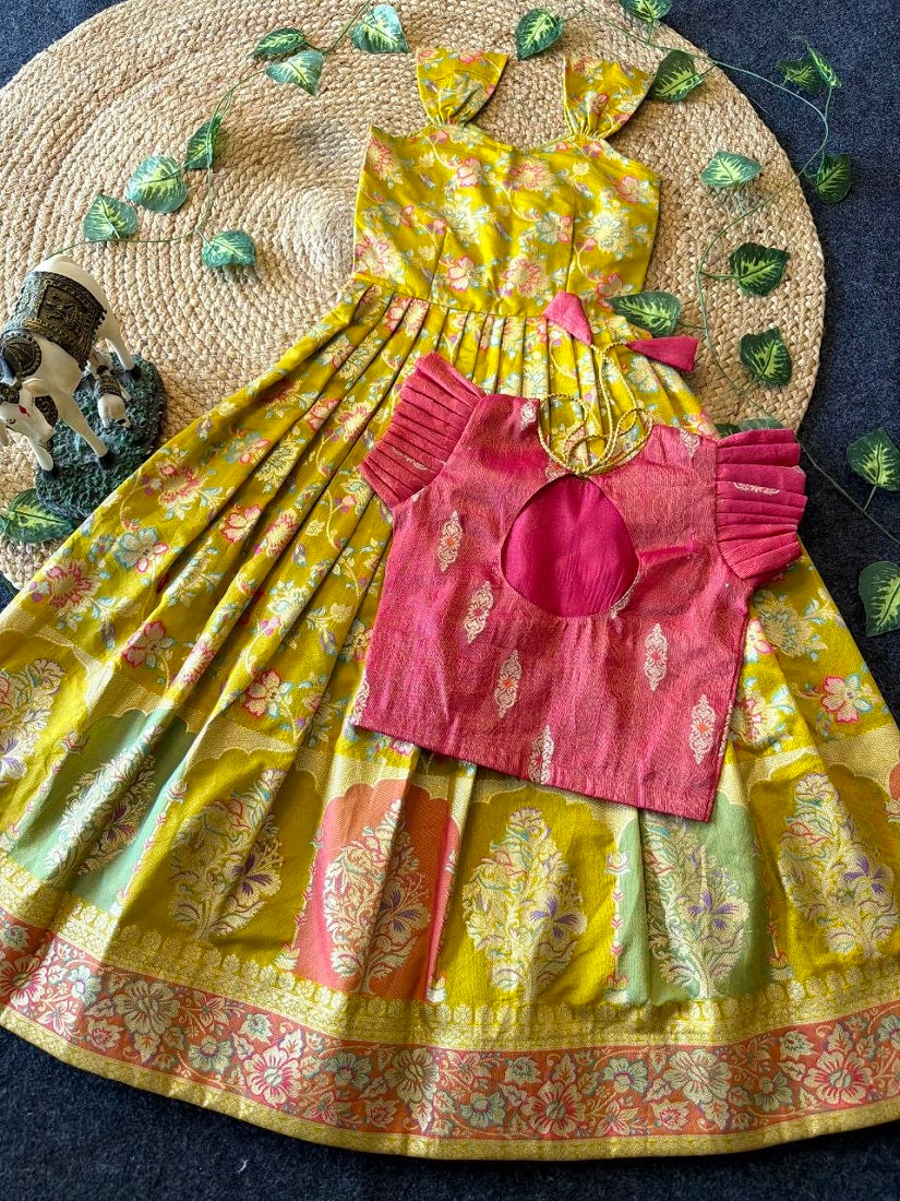 Evanik Festive Wear Green Dola Silk zari and thread weaving Gown With Pink Koti | Grocsy