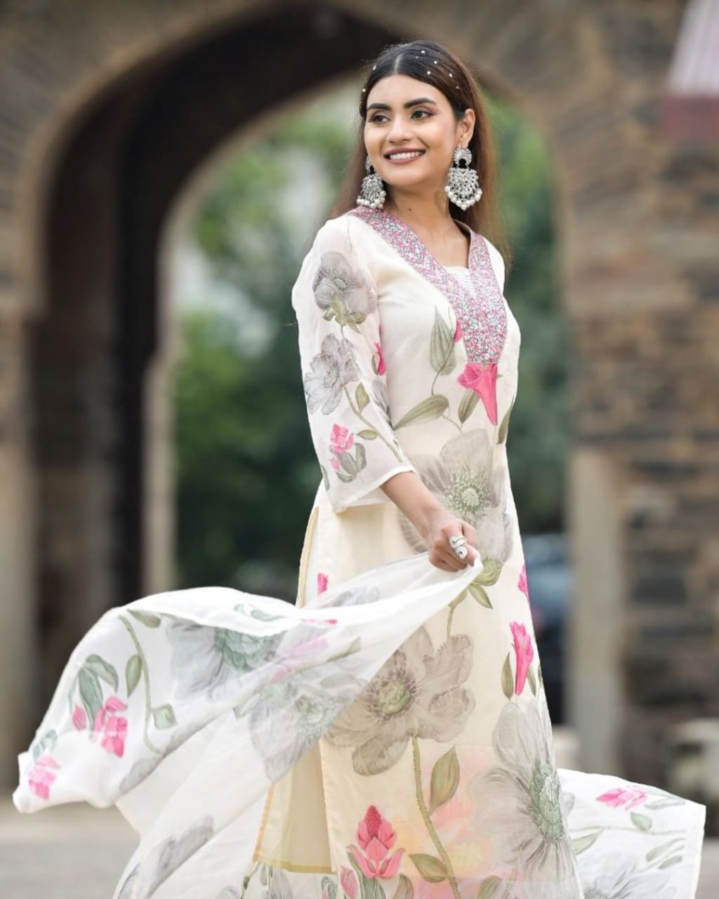 Lorenvalley Black Georgette Printed with Embroidery Work Kurta Set | Grocsy