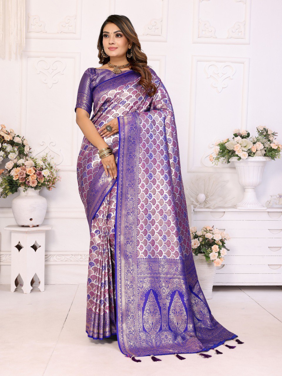 Anaita Lavender Banarasi Chaturi Silk With Weaving Saree With Blouse | Grocsy