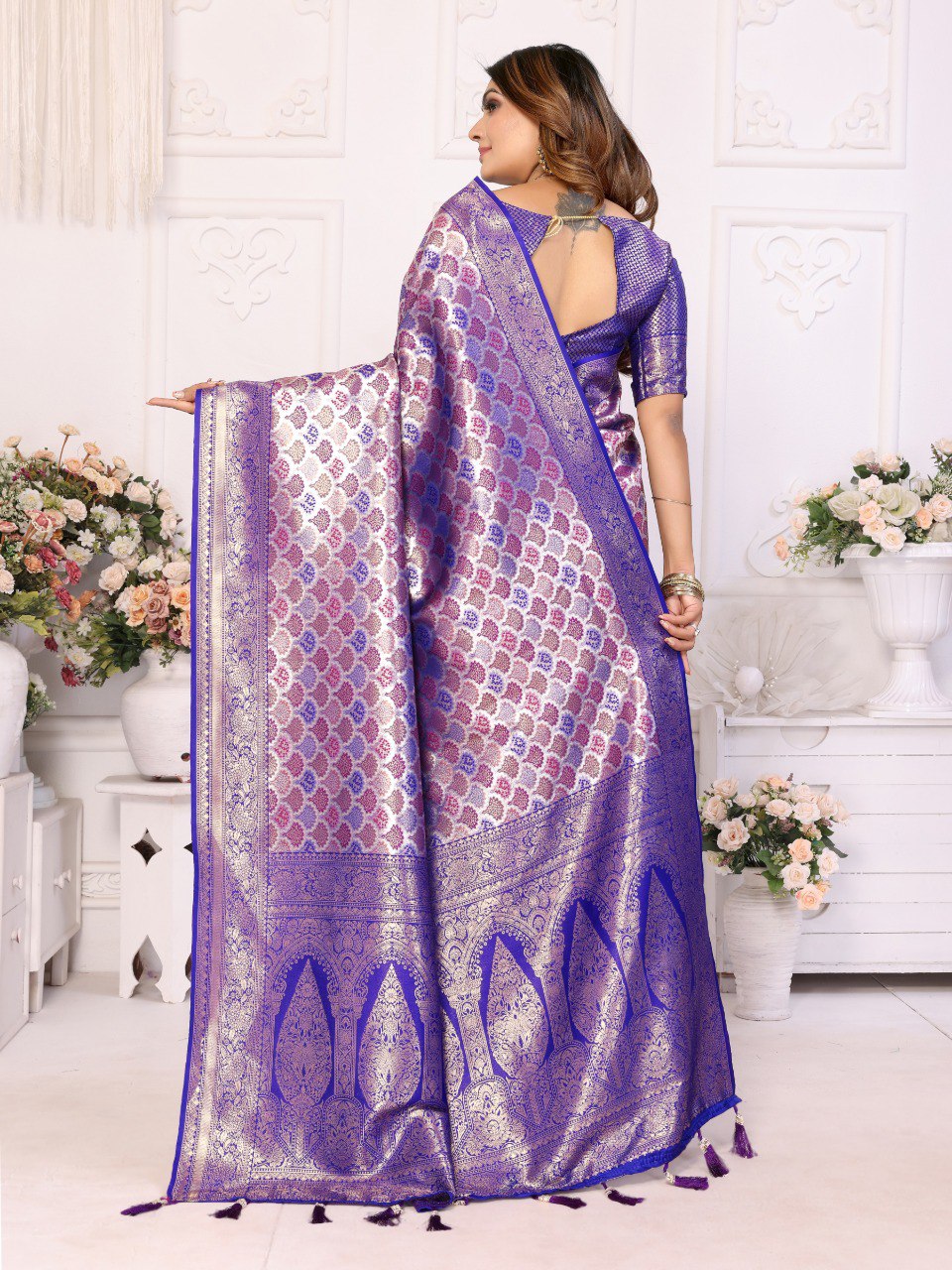 Anaita Lavender Banarasi Chaturi Silk With Weaving Saree With Blouse | Grocsy