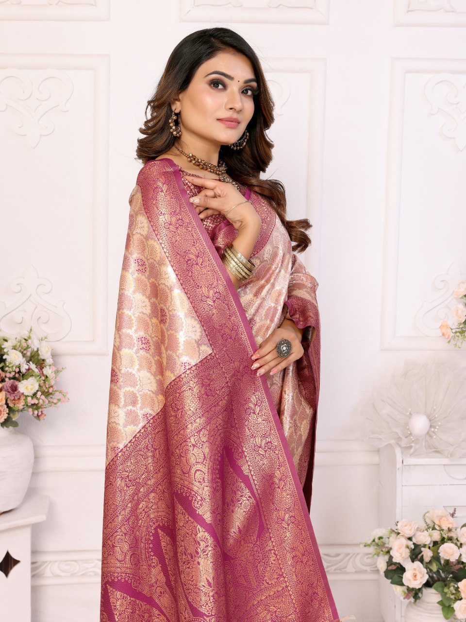 Anaita Off White Banarasi Chaturi Silk With Weaving Saree With Blouse | Grocsy