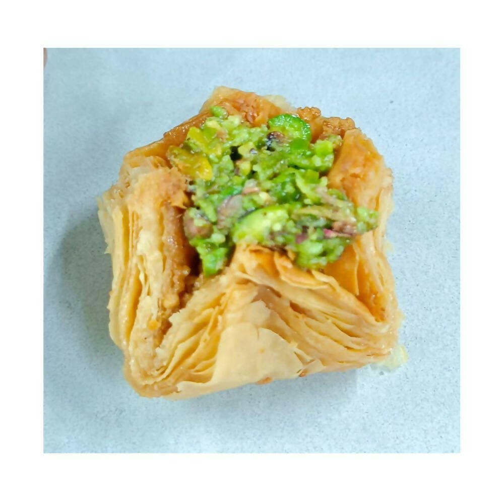 Olive Mithai Pista Piramid Baklawa | Grocsy