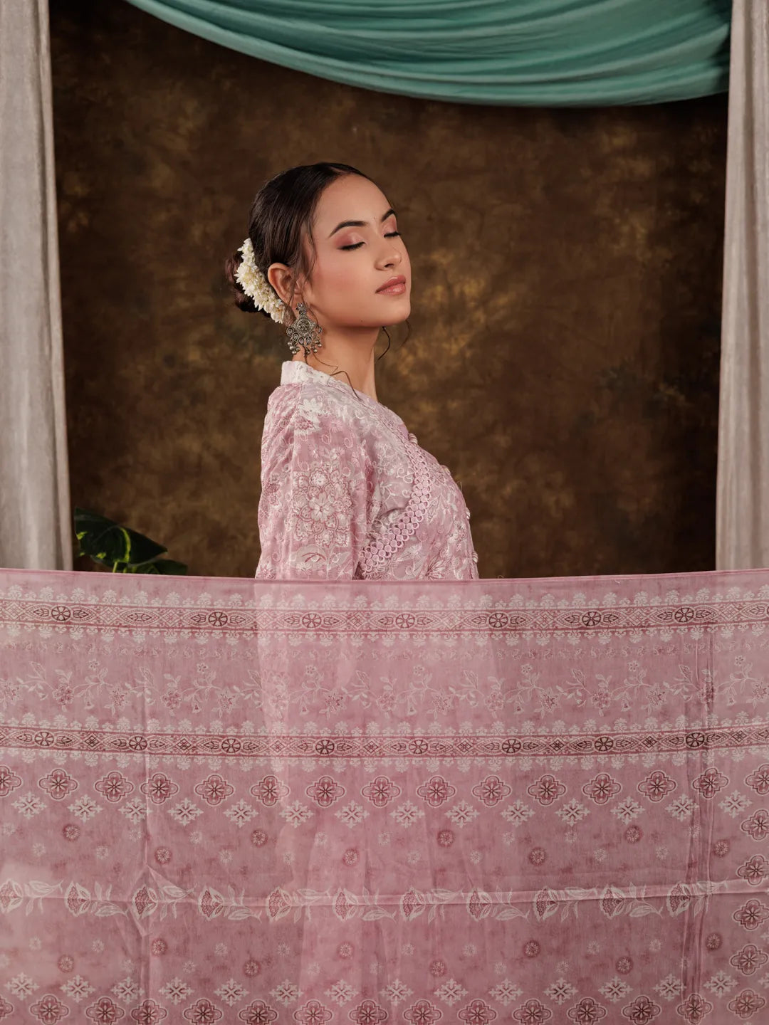 Yufta Pink Cotton Schiffli Kurta Dupatta Set With Lace Detailing | Grocsy