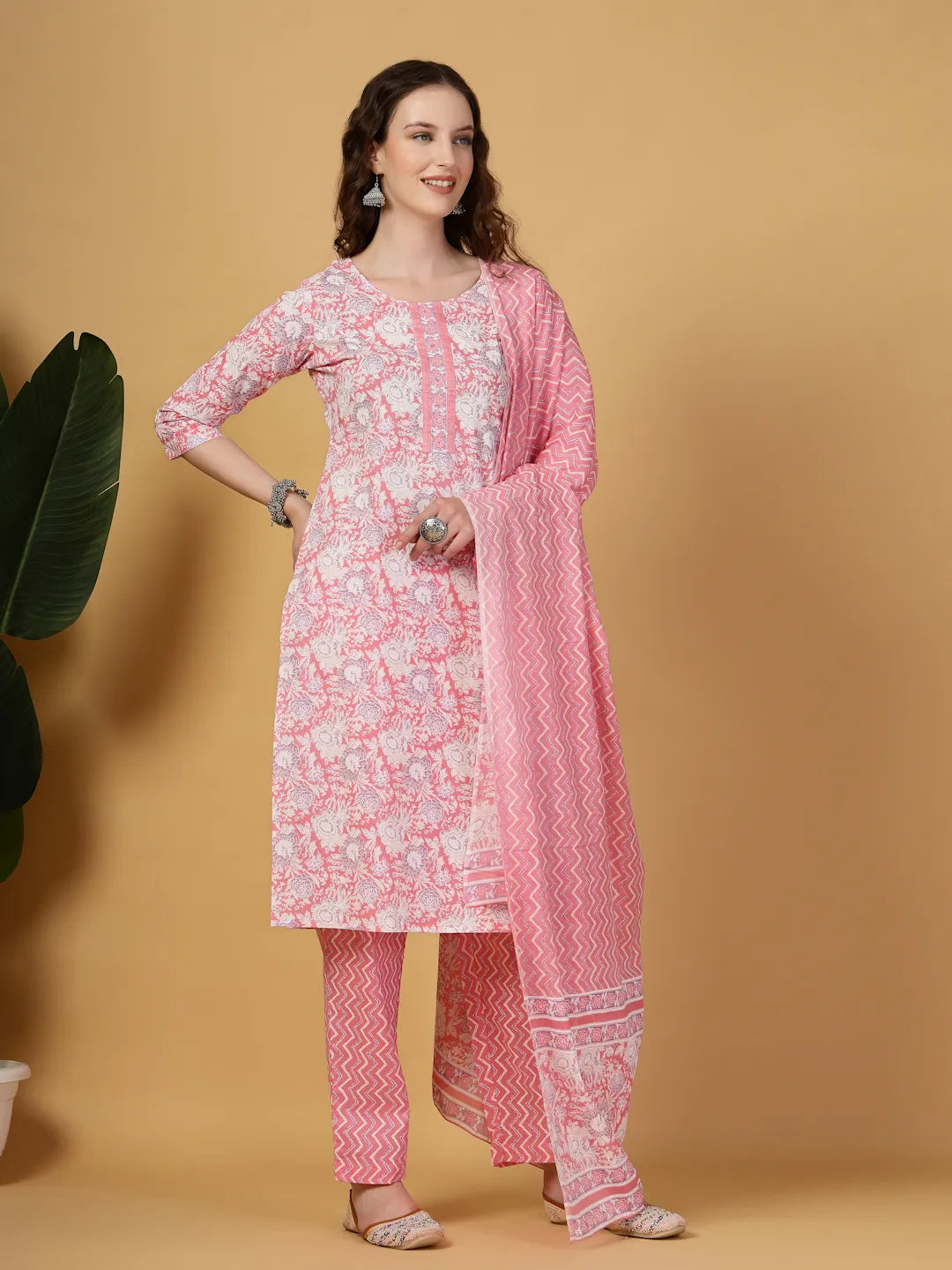 Yufta Pink Floral Print Straight Kurta Trouser Dupatta Set | Grocsy